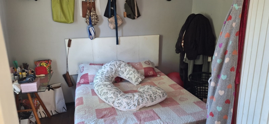 To Let 1 Bedroom Property for Rent in Plumstead Western Cape